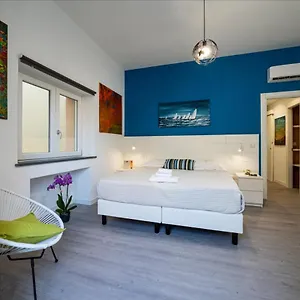 https://domus-enea.taorminaitalyhotels.com